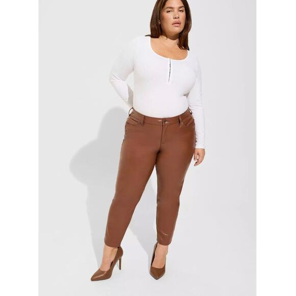 Torrid Women’s 22R Brown Perfect Skinny Faux Leather Mid Rise Pants NEW - Picture 1 of 8
